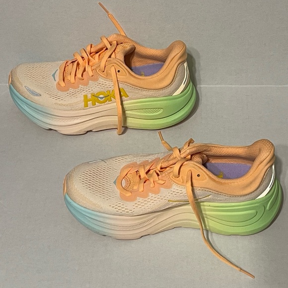 Hoka Bondi 9 - Women’s 7 - Frost/Pale Tangerine - GUC - Picture 3 of 8